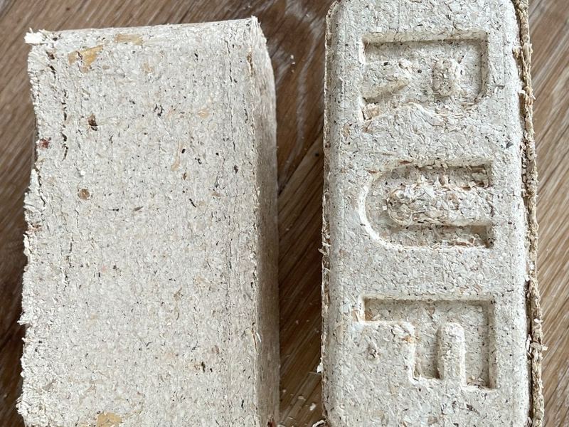 RUF-format wood briquettes